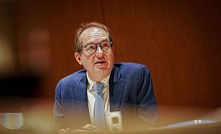 CSU-Landesgruppenchef Alexander Dobrindt im Gespräch mit der dpa. - Kay Nietfeld/dpa CSU-Landesgruppenchef Alexander Dobrindt im Gespräch mit der dpa. - Kay Nietfeld/dpa