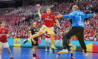 Die deutschen Handballer haben bei der WM gegen Gold-Favorit Dänemark verloren. - Sören Stache/dpa Die deutschen Handballer haben bei der WM gegen Gold-Favorit Dänemark verloren. - Sören Stache/dpa