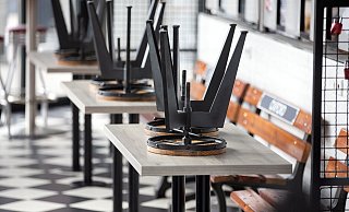 Gastronomie, Restaurants und Kneipen dürfen ab jetzt in der Zeit von 23 bis 6 Uhr vorerst nicht mehr öffnen. An Verkaufsständen gilt in dieser Zeit ein Alkoholverbot. - Oliver Krato Gastronomie, Restaurants und Kneipen dürfen ab jetzt in der Zeit von 23 bis 6 Uhr vorerst nicht mehr öffnen. An Verkaufsständen gilt in dieser Zeit ein Alkoholverbot. - Oliver Krato