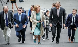 Die Ampel-Koalition hat sich über die Eckpunkte der Kindergrundsicherung geeinigt. - Kay Nietfeld/dpa Die Ampel-Koalition hat sich über die Eckpunkte der Kindergrundsicherung geeinigt. - Kay Nietfeld/dpa