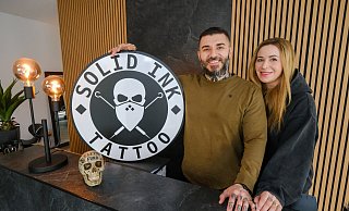 Juli und Ile Tilev haben ihr "Solid Ink Tattoo"-Studio im Bielefelder Westen eröffnet. - Andreas Zobe Juli und Ile Tilev haben ihr "Solid Ink Tattoo"-Studio im Bielefelder Westen eröffnet. - Andreas Zobe