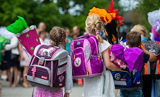 Diese Woche ist für viele Kinder der erste Schultag in der Grundschule. Vor dem großen Tag müssen alle Kinder zu einer Einschulungsuntersuchung. - dpa Diese Woche ist für viele Kinder der erste Schultag in der Grundschule. Vor dem großen Tag müssen alle Kinder zu einer Einschulungsuntersuchung. - dpa