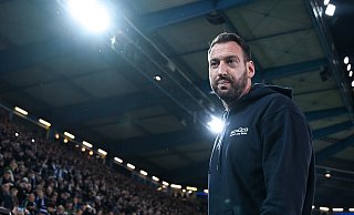 Arminia-Trainer Mitch Kniat geht mit großer Vorfreude in das Flutlichtspiel gegen den SC Freiburg. - Teresa. Kroeger Arminia-Trainer Mitch Kniat geht mit großer Vorfreude in das Flutlichtspiel gegen den SC Freiburg. - Teresa. Kroeger