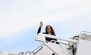 Harris: «Bei dieser Wahl stehen wir alle vor der Frage, in was für einem Land wir leben wollen.» - Kevin Mohatt/Pool Reuters/AP/dpa Harris: «Bei dieser Wahl stehen wir alle vor der Frage, in was für einem Land wir leben wollen.» - Kevin Mohatt/Pool Reuters/AP/dpa