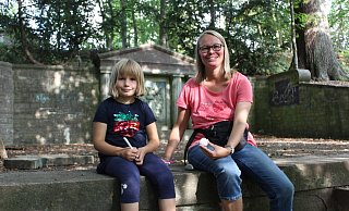 Lotta (6) und Nadine Birkenstock sind den Eichhörnchenpfad bereits gegangen. - Eric Pielsticker Lotta (6) und Nadine Birkenstock sind den Eichhörnchenpfad bereits gegangen. - Eric Pielsticker