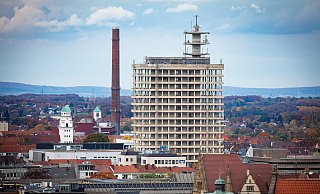 Entkernt: Das frühere Telekom-Hochhaus am Kesselbrink steht ohne Fassade dar. - Mike-Dennis Müller / www.mdm.photo Entkernt: Das frühere Telekom-Hochhaus am Kesselbrink steht ohne Fassade dar. - Mike-Dennis Müller / www.mdm.photo