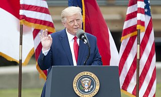 Ein Report der New York Times bringt den amtierenden US-Präsidenten Donald Trump in Bedrängnis. - picture alliance/dpa Ein Report der New York Times bringt den amtierenden US-Präsidenten Donald Trump in Bedrängnis. - picture alliance/dpa
