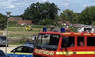 Der Rettungshubschrauber und die drei Notarztwagen verließen am 28. Juli 2022 gegen 12.30 Uhr wieder das Gelände. - Matthias Foede Der Rettungshubschrauber und die drei Notarztwagen verließen am 28. Juli 2022 gegen 12.30 Uhr wieder das Gelände. - Matthias Foede