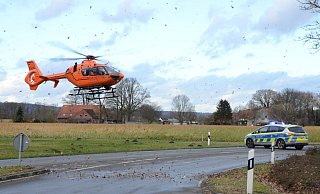Der Notarzt kam mit dem in Bielefeld stationierten Rettungshubschrauber Christoph 13 nach Stemwede. - Joern Spreen-Ledebur Der Notarzt kam mit dem in Bielefeld stationierten Rettungshubschrauber Christoph 13 nach Stemwede. - Joern Spreen-Ledebur