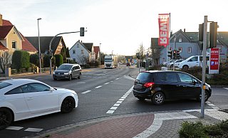 Die Grünphase für Radfahrer an der Engerstraße in Höhe der Rewe-Einfahrt ist viel zu kurz, meinen die Sozaildemokraten. - Frank-Michael Kiel-Steinkamp Die Grünphase für Radfahrer an der Engerstraße in Höhe der Rewe-Einfahrt ist viel zu kurz, meinen die Sozaildemokraten. - Frank-Michael Kiel-Steinkamp