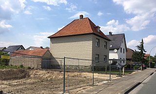 An dieser Stelle soll am Ostring ein fünf-Parteien-Haus entstehen. Zunächst wird für das Gebiet jetzt ein Bebauungsplan aufgestellt. - Robert Becker An dieser Stelle soll am Ostring ein fünf-Parteien-Haus entstehen. Zunächst wird für das Gebiet jetzt ein Bebauungsplan aufgestellt. - Robert Becker