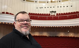 Jens Hollweger ist der neue Bühnenmeister im Theater im Park. - Ulf Hanke Jens Hollweger ist der neue Bühnenmeister im Theater im Park. - Ulf Hanke