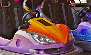 Die Polizei sucht Zeugen, die Angaben zu einem Streit am Autoscooter auf der Kirmes machen können. - Symbolbild/Pixabay Die Polizei sucht Zeugen, die Angaben zu einem Streit am Autoscooter auf der Kirmes machen können. - Symbolbild/Pixabay
