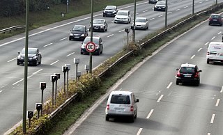 Bei Tempo 60 würde der Verkehr ruhiger über den OWD rollen. Doch das Thema ist höchst umstritten. - Wolfgang Rudolf Bei Tempo 60 würde der Verkehr ruhiger über den OWD rollen. Doch das Thema ist höchst umstritten. - Wolfgang Rudolf