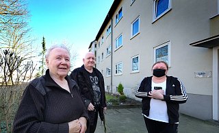 Natalia Galauner ist Mieterin einer Mietwohnung an der Straße Auf dem Knüll. Seit Dezember 2017 wohnt sie dort. Im Januar 2018 begannen ihre Probleme mit Schimmelbefall in mehreren Räumen. - Andreas Frücht Natalia Galauner ist Mieterin einer Mietwohnung an der Straße Auf dem Knüll. Seit Dezember 2017 wohnt sie dort. Im Januar 2018 begannen ihre Probleme mit Schimmelbefall in mehreren Räumen. - Andreas Frücht
