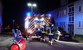 Feuerwehreinsatz in der Nacht in Bielefeld. - Paul Brinkmann Feuerwehreinsatz in der Nacht in Bielefeld. - Paul Brinkmann