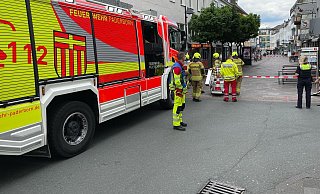 Wegen des Feuerwehreinsatzes an der Rosenstraße war auch der Le-Mans-Wall in Paderborn gesperrt. - Holger Kosbab Wegen des Feuerwehreinsatzes an der Rosenstraße war auch der Le-Mans-Wall in Paderborn gesperrt. - Holger Kosbab