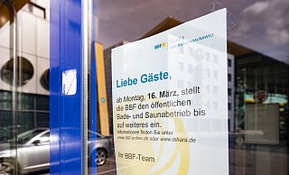 Das Ishara informiert seine Gäste über die Schließung. - Mike-Dennis Müller Das Ishara informiert seine Gäste über die Schließung. - Mike-Dennis Müller