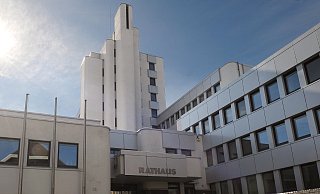 Die Liquidität entwickele sich bis Ende des Jahres auf einen Bestand von etwa 6 Millionen Euro, so der Kämmerer der Stadt. - Wolfgang Vornbäumen Die Liquidität entwickele sich bis Ende des Jahres auf einen Bestand von etwa 6 Millionen Euro, so der Kämmerer der Stadt. - Wolfgang Vornbäumen