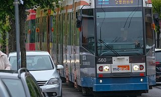 Der Radler kam nach dem Unfall ins Krankenhaus. - Andreas Zobe (Archivbild/Symbolbild) Der Radler kam nach dem Unfall ins Krankenhaus. - Andreas Zobe (Archivbild/Symbolbild)