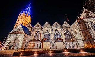 Zu Weihnachten bittet der Paderborner Erzbischof darum, darauf zu achten, dass Menschen sich in einer großen Gemeinschaft aufgehoben wissen. - Besim Mazhiqi Zu Weihnachten bittet der Paderborner Erzbischof darum, darauf zu achten, dass Menschen sich in einer großen Gemeinschaft aufgehoben wissen. - Besim Mazhiqi