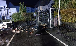 Gegen 3 Uhr in der Nacht wurde die Feuerwehr alarmiert. - Felix Boche Gegen 3 Uhr in der Nacht wurde die Feuerwehr alarmiert. - Felix Boche