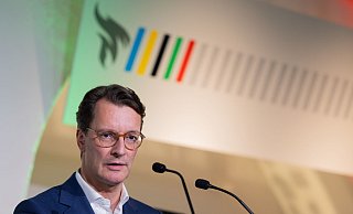 NRW-Ministerpräsident Hendrik Wüst will die Olympischen Spielen in die Region Rhein und Ruhr holen - Rolf Vennenbernd/dpa NRW-Ministerpräsident Hendrik Wüst will die Olympischen Spielen in die Region Rhein und Ruhr holen - Rolf Vennenbernd/dpa