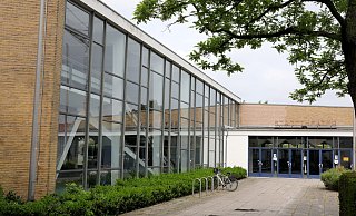 Lange haben die Politiker über den Standort für das OWL-Forum diskutiert. Nun ist die Mehrheit bereit, das sanierungsbedürftige Stadttheater für einen Neubau abzureißen. - FRANK-MICHAEL KIEL-STEINKAMP Lange haben die Politiker über den Standort für das OWL-Forum diskutiert. Nun ist die Mehrheit bereit, das sanierungsbedürftige Stadttheater für einen Neubau abzureißen. - FRANK-MICHAEL KIEL-STEINKAMP