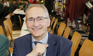 Harry Michel steigt in den Wahlkampf ums Bürgermeisteramt in Altenbeken ein und will nach der Kommunalwahl, die am 14. September stattfindet, ins Egge-Rathaus einziehen. - Michel Harry Michel steigt in den Wahlkampf ums Bürgermeisteramt in Altenbeken ein und will nach der Kommunalwahl, die am 14. September stattfindet, ins Egge-Rathaus einziehen. - Michel