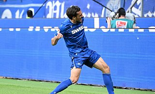 Karlsruhes Roko Simic bejubelt das 1:0. - Uli Deck/dpa Karlsruhes Roko Simic bejubelt das 1:0. - Uli Deck/dpa