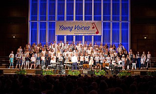 Sie füllen die Oetkerhalle meist zuverlässig: Der Kinder- und Jugendchor Young Voices Bielefeld, hier während seines Sommerkonzerts im Juli 2018. - Oliver Krato Sie füllen die Oetkerhalle meist zuverlässig: Der Kinder- und Jugendchor Young Voices Bielefeld, hier während seines Sommerkonzerts im Juli 2018. - Oliver Krato