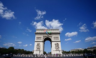 Die Paralympics in Paris mit dem Arc de Triomphe sind vor dem Start bereits auf Rekordkurs. - Zac Goodwin/PA Wire/dpa Die Paralympics in Paris mit dem Arc de Triomphe sind vor dem Start bereits auf Rekordkurs. - Zac Goodwin/PA Wire/dpa