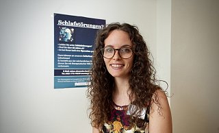 Rabea Alexandra Höke und ihr Team suchen ältere Freiwillige und bieten dafür (auch) ein kostenloses Schlaftraining. - Peter Unger Rabea Alexandra Höke und ihr Team suchen ältere Freiwillige und bieten dafür (auch) ein kostenloses Schlaftraining. - Peter Unger