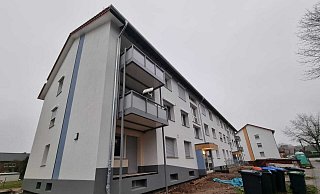Die Mieter der KWG-Häuser an der Ackerstraße in Versmold im Kreis Gütersloh haben seit Mitte Dezember weder Internet noch TV. - Moritz Trinsch Die Mieter der KWG-Häuser an der Ackerstraße in Versmold im Kreis Gütersloh haben seit Mitte Dezember weder Internet noch TV. - Moritz Trinsch