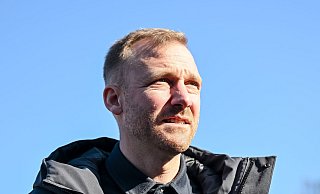 Benjamin Weber wechselt von Paderborn nach Augsburg. - Harry Langer/dpa Benjamin Weber wechselt von Paderborn nach Augsburg. - Harry Langer/dpa