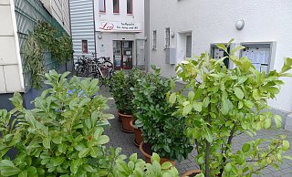 Der Eingang zum Mehrgenerationenhaus an der Leostraße in Paderborn. - Hans-Hermann Igges Der Eingang zum Mehrgenerationenhaus an der Leostraße in Paderborn. - Hans-Hermann Igges