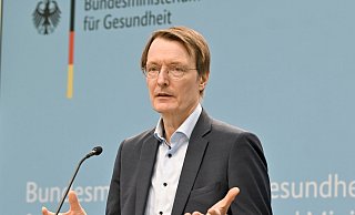 Bundesgesundheitsminister Karl Lauterbach will mit der Reform die Kliniklandschaft verändern. - Felix Müschen/dpa Bundesgesundheitsminister Karl Lauterbach will mit der Reform die Kliniklandschaft verändern. - Felix Müschen/dpa