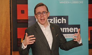 Philipp Amthor ist CDU-Bundestagsabgeordneter und Generalsekretär der CDU Mecklenburg-Vorpommern. Er wuchs in Espelkamps Partnerstadt Torgelow auf und unterstützte am 7. Februar 2025 den Wahlkampf des Espelkamper CDU-Bundestagsabgeordneten Oliver Vogt. - Joern Spreen-Ledebur Philipp Amthor ist CDU-Bundestagsabgeordneter und Generalsekretär der CDU Mecklenburg-Vorpommern. Er wuchs in Espelkamps Partnerstadt Torgelow auf und unterstützte am 7. Februar 2025 den Wahlkampf des Espelkamper CDU-Bundestagsabgeordneten Oliver Vogt. - Joern Spreen-Ledebur