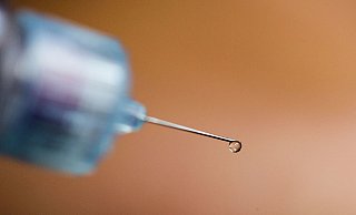 Der 39-jährige Pflegehelfer verabreichte noch in seiner Probezeit einer Seniorin grundlos Insulin. Die 75-Jährige überlebte nur knapp. - picture alliance / dpa Der 39-jährige Pflegehelfer verabreichte noch in seiner Probezeit einer Seniorin grundlos Insulin. Die 75-Jährige überlebte nur knapp. - picture alliance / dpa