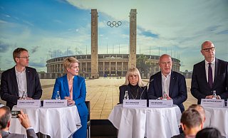 Verschiedene Politikerinnen und Politiker stellen am Dienstag die Olympia-Bewerbung vor - Michael Kappeler/dpa Verschiedene Politikerinnen und Politiker stellen am Dienstag die Olympia-Bewerbung vor - Michael Kappeler/dpa