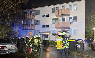 Mehrere Feuerwehrleute waren am frühen Donnerstagmorgen im Gütersloher Ortsteil Blankenhagen im Einsatz. - Thorsten Heß Mehrere Feuerwehrleute waren am frühen Donnerstagmorgen im Gütersloher Ortsteil Blankenhagen im Einsatz. - Thorsten Heß