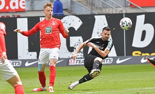 Kasim Rabihic (rechts) erzielte das zwischenzeitliche 1:0 für den SC Verl. - Jens Dünhölter Kasim Rabihic (rechts) erzielte das zwischenzeitliche 1:0 für den SC Verl. - Jens Dünhölter