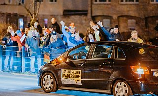 Zum Protest gegen die Corona-Maßnahmen mit Autokorso in Paderborn kamen erneut deutlich weniger Teilnehmer als in den vorherigen Wochen. - Besim Mazhiqi Zum Protest gegen die Corona-Maßnahmen mit Autokorso in Paderborn kamen erneut deutlich weniger Teilnehmer als in den vorherigen Wochen. - Besim Mazhiqi
