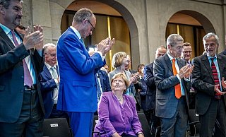 Das Verhältnis von Merkel und Merz gilt als belastet. (Archivbild) - Kay Nietfeld/dpa Das Verhältnis von Merkel und Merz gilt als belastet. (Archivbild) - Kay Nietfeld/dpa