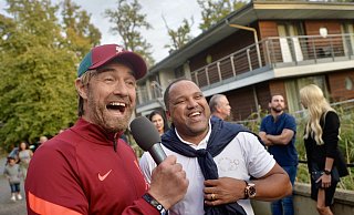 Auch Matze Knop (l.) und Ailton gaben sich beim Klosterpforten-Cup 2023 in Marienfeld im Kreis Gütersloh die Ehre. - Wolfgang Wotke Auch Matze Knop (l.) und Ailton gaben sich beim Klosterpforten-Cup 2023 in Marienfeld im Kreis Gütersloh die Ehre. - Wolfgang Wotke