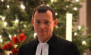 Pfarrer Eckhard Düker hat mit dem britischen Militärgeistlichen Reverend Richard Downes den Video-Gottesdienst aufgenommen. - Düker Pfarrer Eckhard Düker hat mit dem britischen Militärgeistlichen Reverend Richard Downes den Video-Gottesdienst aufgenommen. - Düker