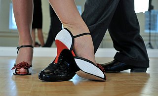 Wer tanzen lernen möchte, muss nicht weit fahren: Es gibt im Lübbecker Land einige Anlaufstellen, ob in der Tanzschule oder im Verein. - Pixabay/Bernard-Verougstraete Wer tanzen lernen möchte, muss nicht weit fahren: Es gibt im Lübbecker Land einige Anlaufstellen, ob in der Tanzschule oder im Verein. - Pixabay/Bernard-Verougstraete