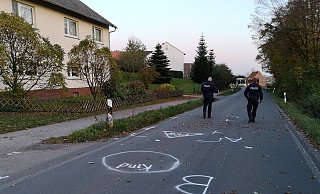 Ein Schulkind wurde lebensgefährlich verletzt, nachdem es aus dem Bus ausstieg. - Carsten Korfesmeyer Ein Schulkind wurde lebensgefährlich verletzt, nachdem es aus dem Bus ausstieg. - Carsten Korfesmeyer