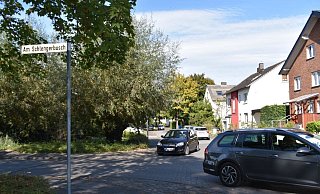 Anwohner am Schlengerbusch in Elsen wünschen sich, dass es keinen Durchgangsverkehr mehr in der Spielstraße gibt. - Mareike Köstermeyer Anwohner am Schlengerbusch in Elsen wünschen sich, dass es keinen Durchgangsverkehr mehr in der Spielstraße gibt. - Mareike Köstermeyer