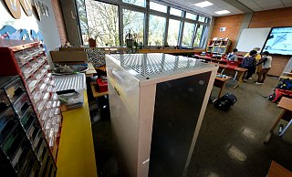 Die Geräte der Firma Miele sind derzeit testweise in den Klassenzimmern im Einsatz. - Andreas Frücht Die Geräte der Firma Miele sind derzeit testweise in den Klassenzimmern im Einsatz. - Andreas Frücht